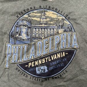M Philadelphia t shirt NWTS